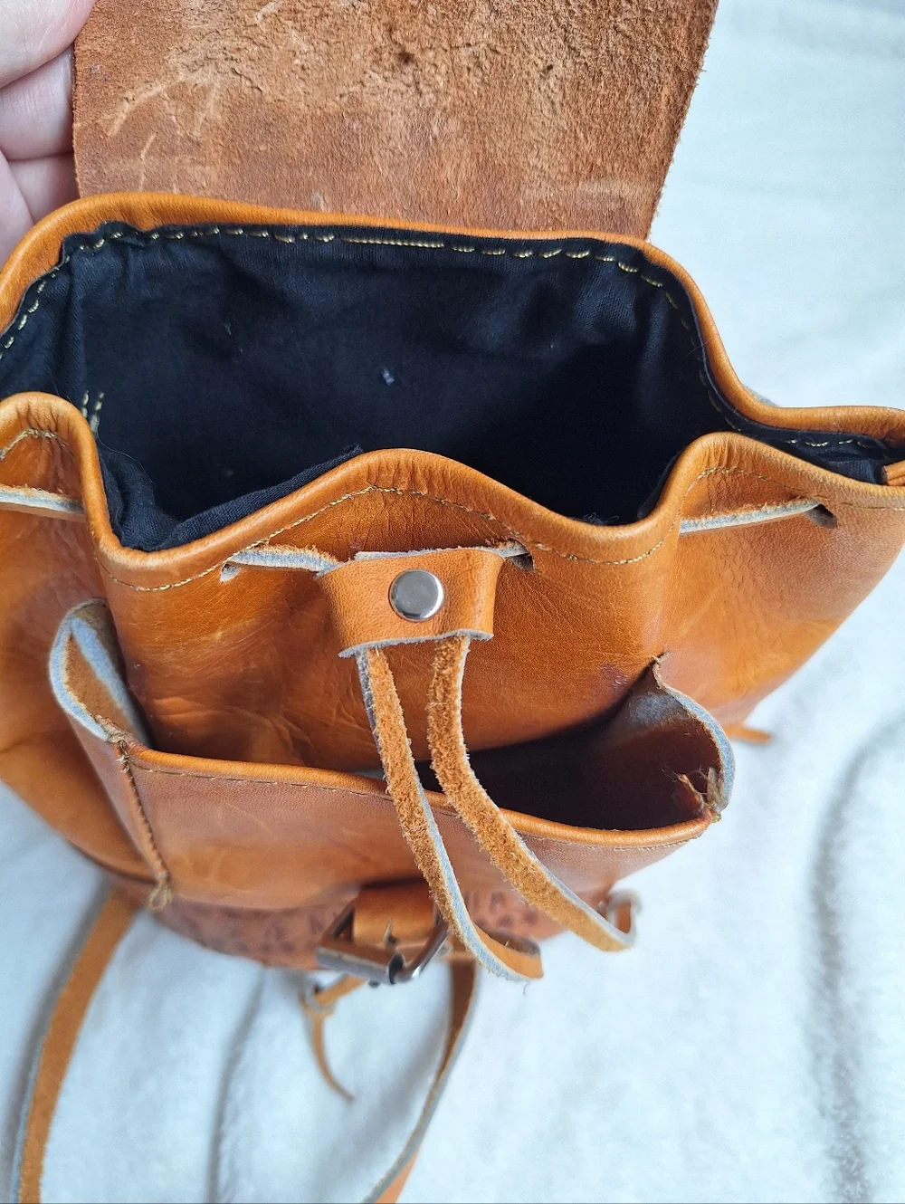 ✨ VTG Nicaragua Hand Tooled Leather Mini Backpack ✨